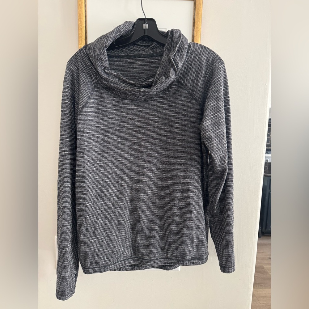 Lululemon black white striped sweatshirt turtleneck small/medium